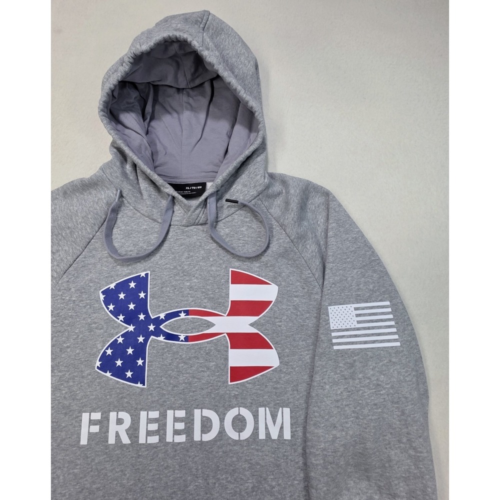 Under Armour Freedom Hoodie Mens XL Pullover Sweatshirt USA Flag Red Blue White